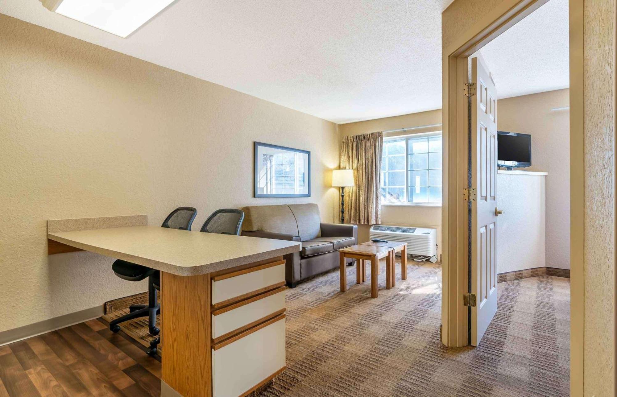Extended Stay America Suites - Louisville - Alliant Avenue Exterior foto